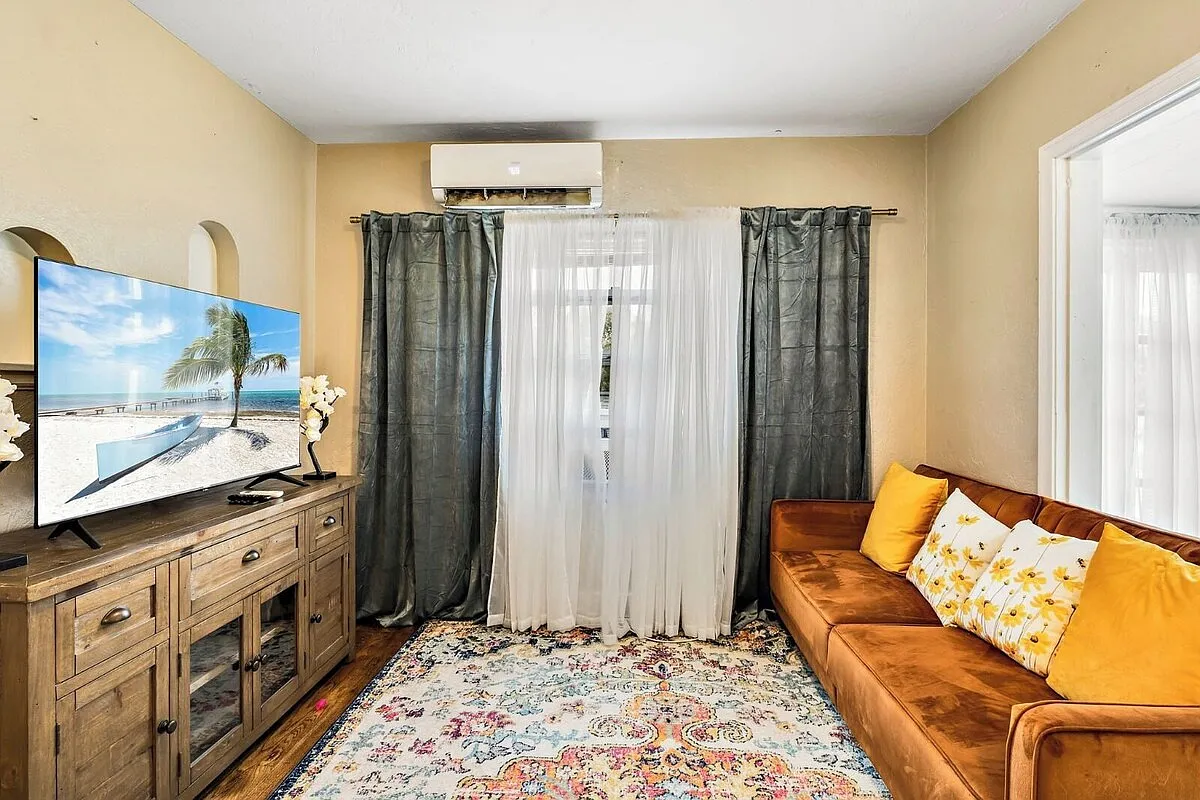 1 bed, 700 sqft, $2,600 — Photo 3
