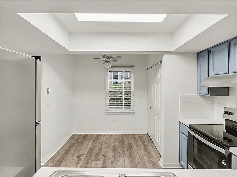 6540 Point Comfort Ln — Photo 9