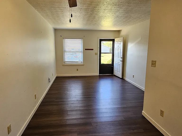 8484 Woodgrove Dr #8484 — Photo 4