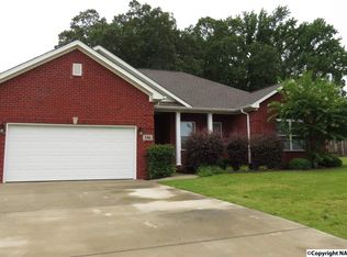 186 Cambridge Dr SE, Decatur, AL 35603