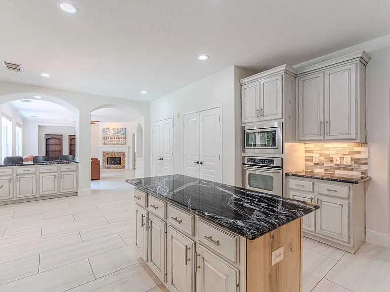 7 Stickley Ct — Photo 14
