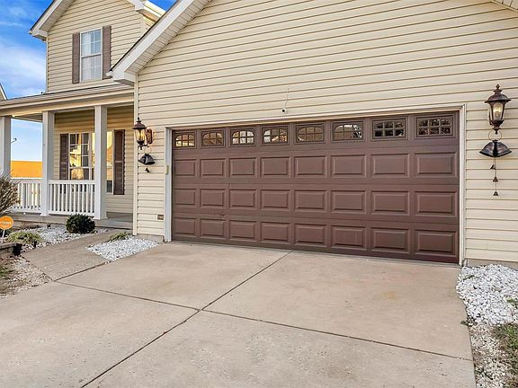 3rd image of 172 Behlmann Meadows Way