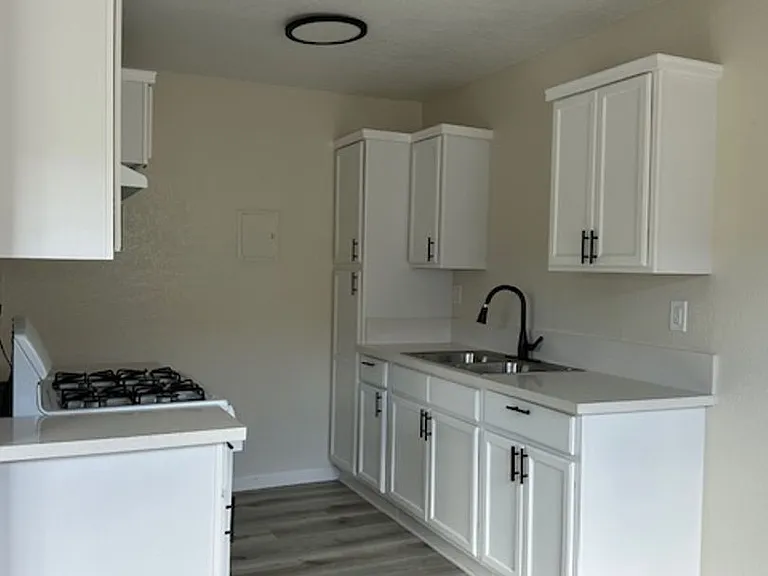 8619 Willis Ave — Photo 7