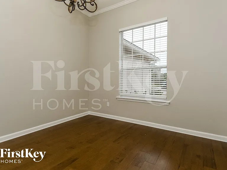 664 Porta Rosa Cir — Photo 13