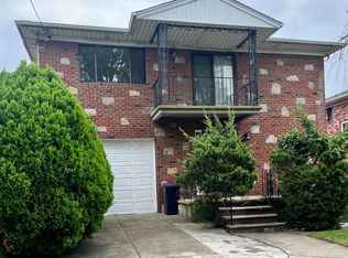 21 Benson Ave, Elmont, NY 11003