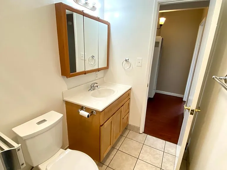 755 Templeton Ave — Photo 8