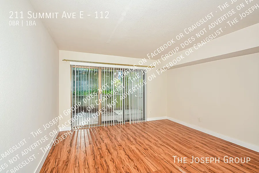 Building Photo - 211 Summit Ave E #112