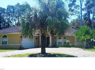 629 S Captain Hendry Dr, Labelle, FL 33935