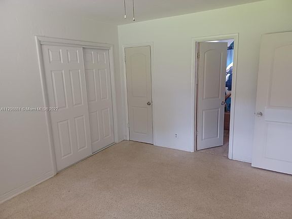 4th image of 633 NE 17th Ter APT 1