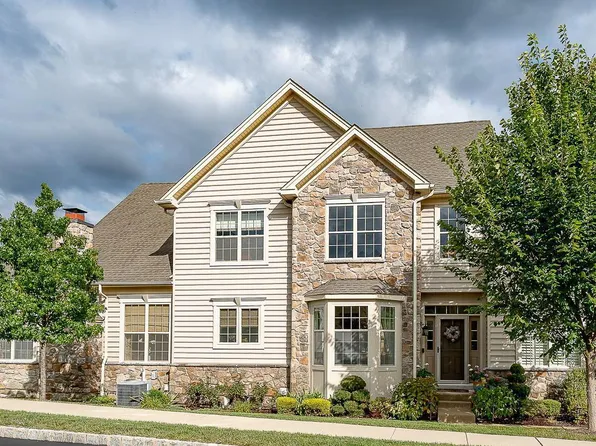 14 Jasmine Ct, Malvern, PA 19355