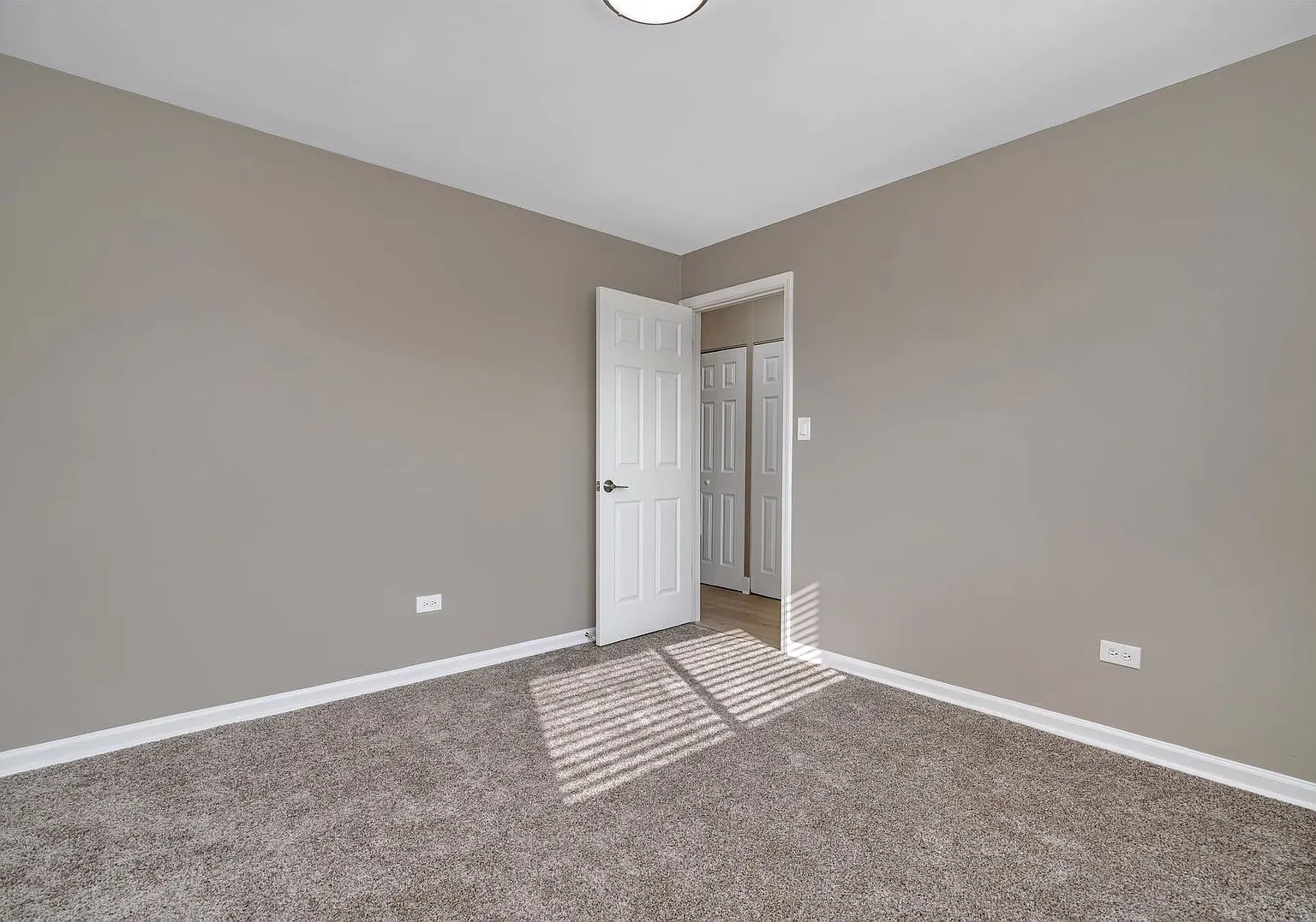 Parkside Apartments — Photo 4