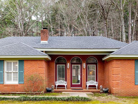 2nd image of 511 Woodland Hills Dr