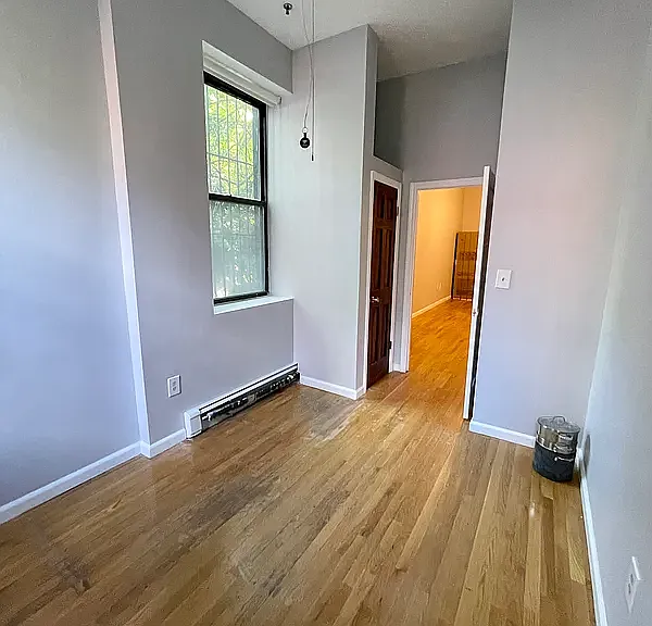 291 E 3rd St #1G — Photo 4