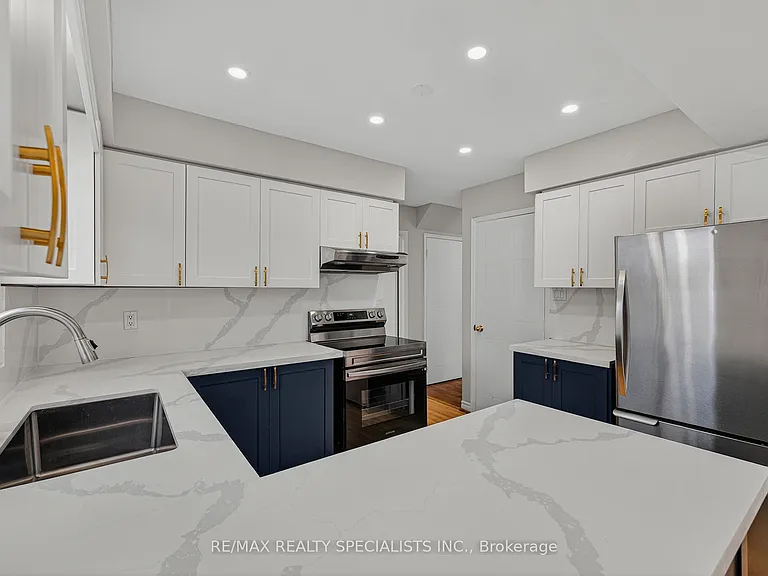 19 Longyear Dr — Photo 19