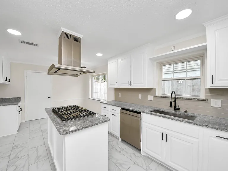 25511 Many Oak Dr — Photo 25