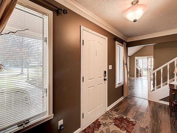 3rd image of 7268 Lombardi Dr