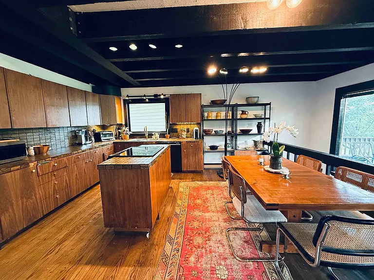 Kitchen area
