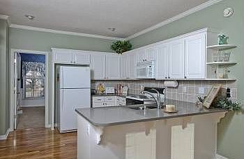 4th image of 5611 W 158th St