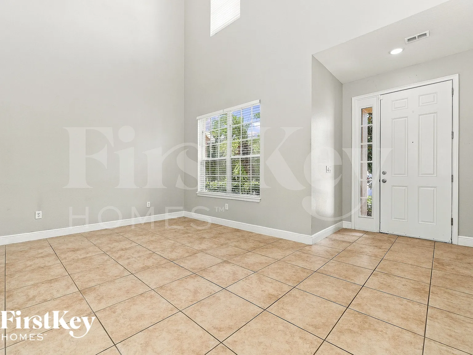 4 bed, 2.5 bath, 2702 sqft, $2,675 — Photo 2