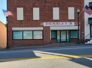 302 Patrick Ave, Stuart, VA 24171