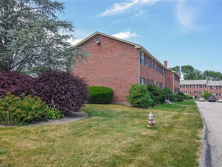 70 Carroll Ave #509 — Photo 36