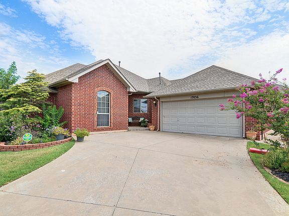 2nd image of 17036 Canyonwood Ln