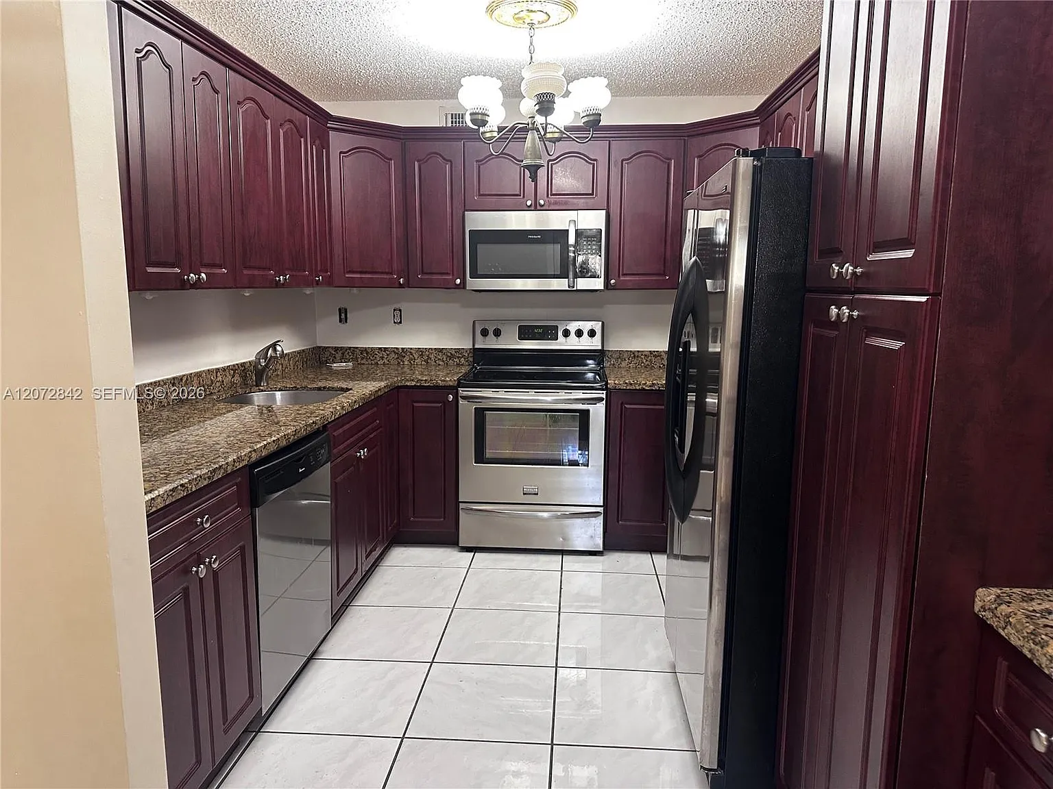 Kenland Bend North Condo — Photo 1