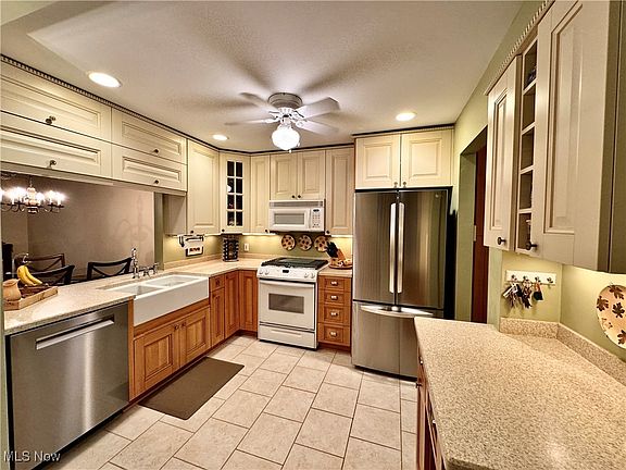 5th image of 914 Arboretum Cir