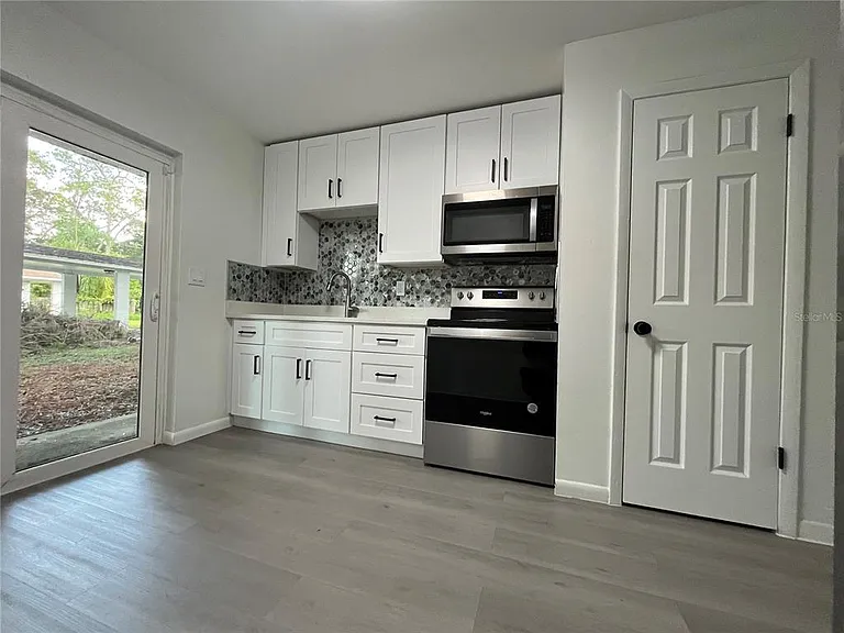 4814 20th St — Photo 2
