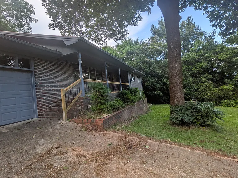 Bogue Rd — Photo 1