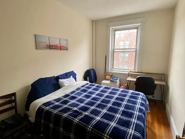 108 Peterborough St #1 — Photo 4