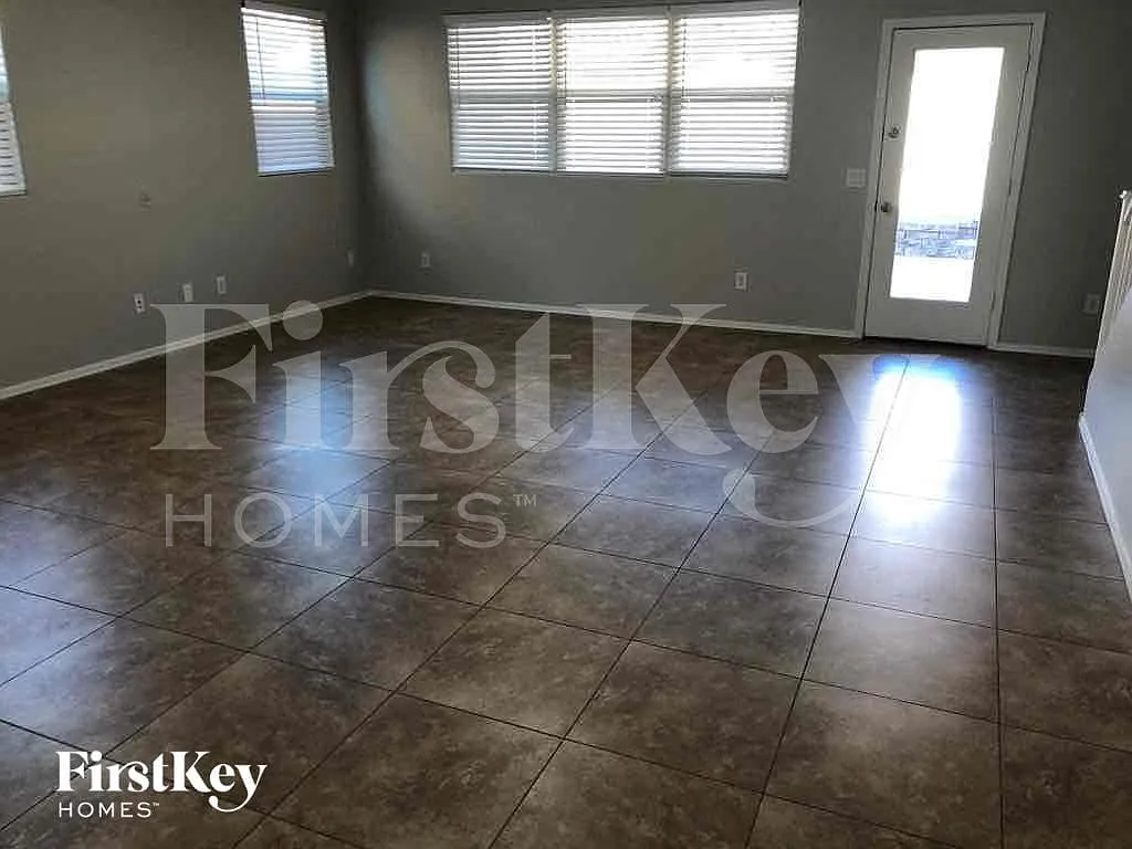 Building Photo - 7729 S 37th Way