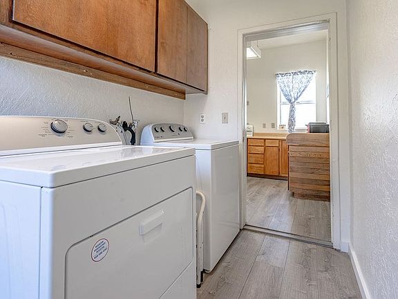 4th image of 4428 Warren St