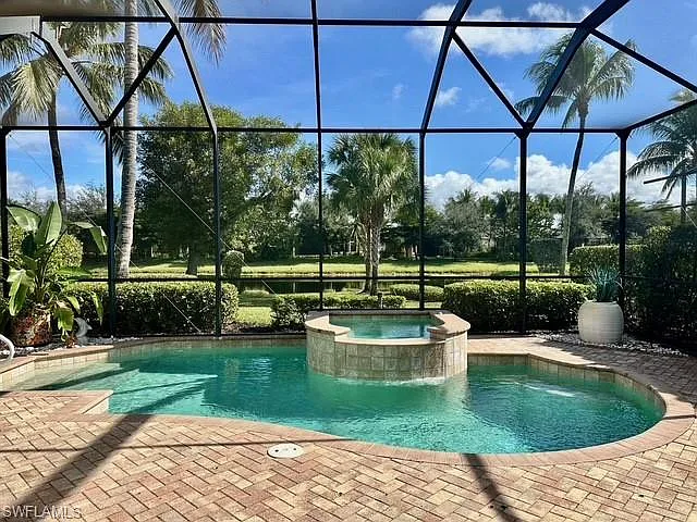 3 bed, 2.0 bath, 1876 sqft, $5,000 — Photo 2