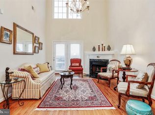 226 N View Cir, Warrenton, VA 20186