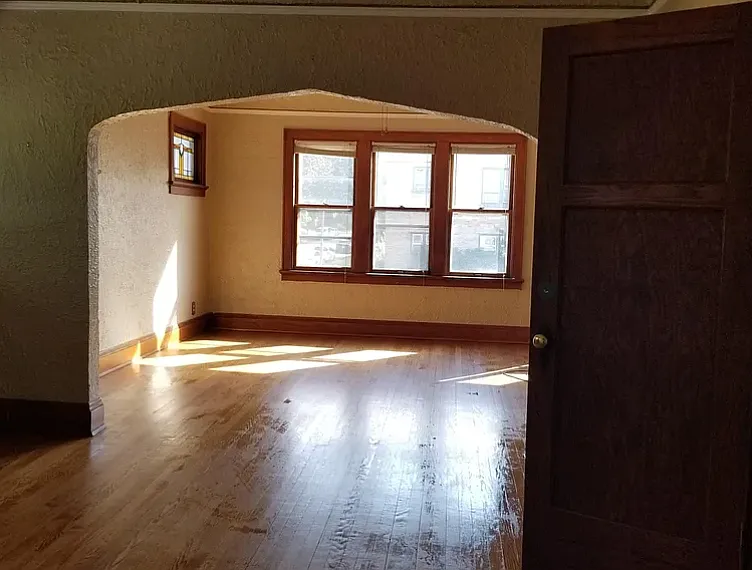 3 bed, 1100 sqft, $1,800 — Photo 4