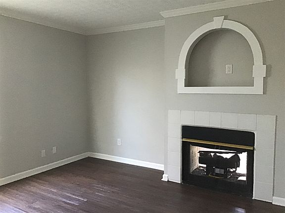 3rd image of 312 Marjoram Dr