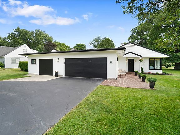 3rd image of 6470 Fieldson Rd