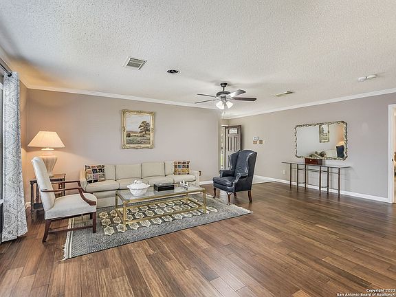 3rd image of 4503 OAKFIELD WAY