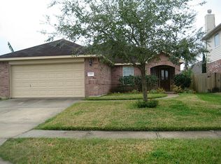 376 Hannah Ln, Alvin, TX 77511
