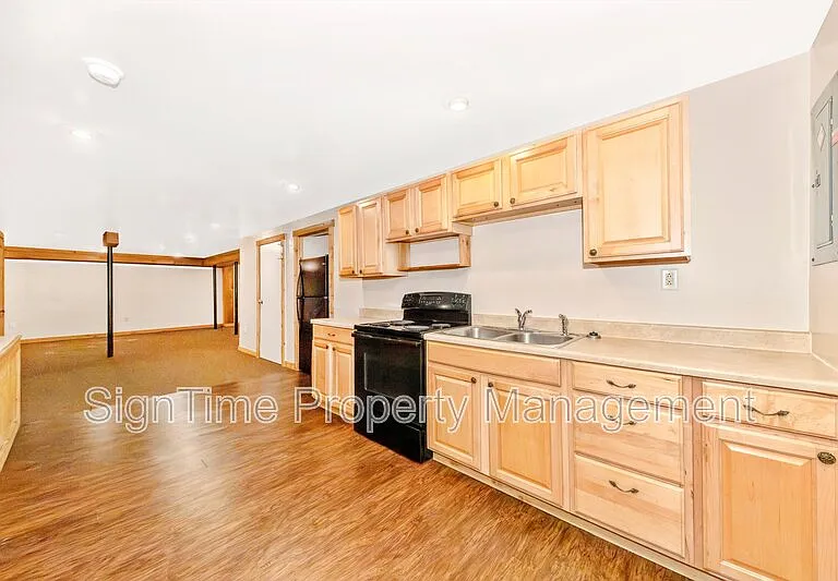 306 N Potomac St — Photo 7
