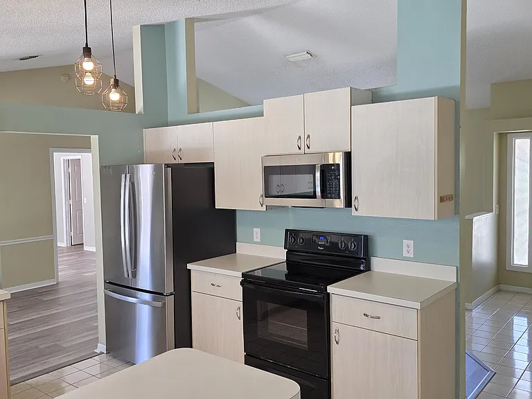 2820 SE Pace Dr — Photo 3
