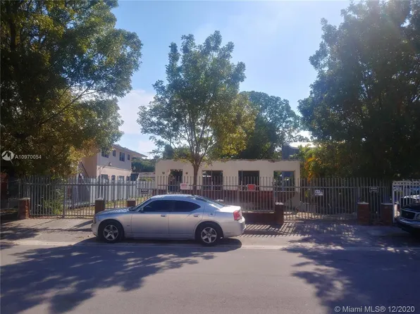 2322 SW 9th St, Miami, FL 33135