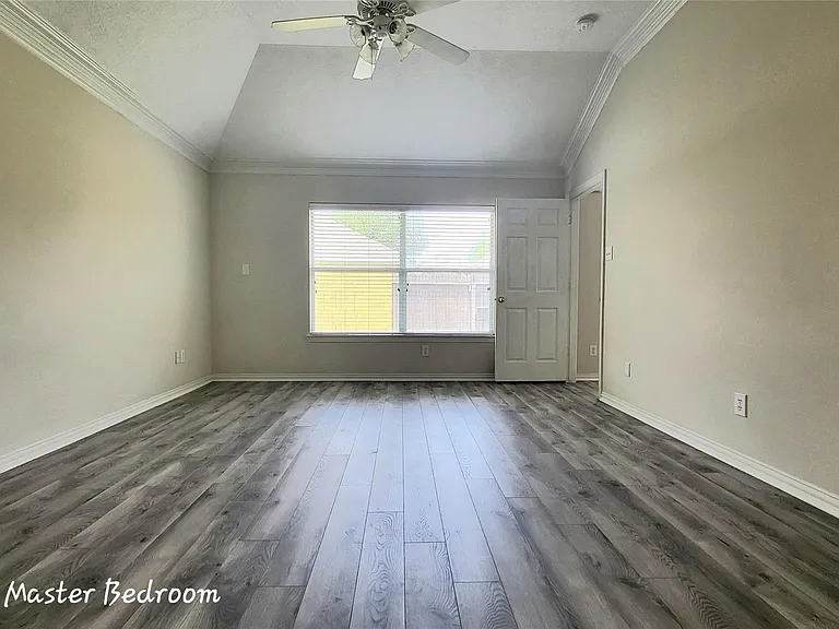 5631 Beaver Pass Ln — Photo 9