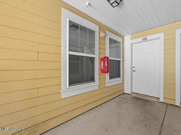 4th image of 100 BRANNAN Place #110