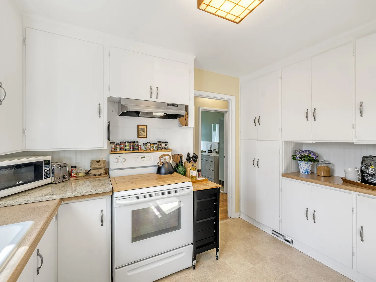 2 bed, 750 sqft, $2,800 — Photo 3