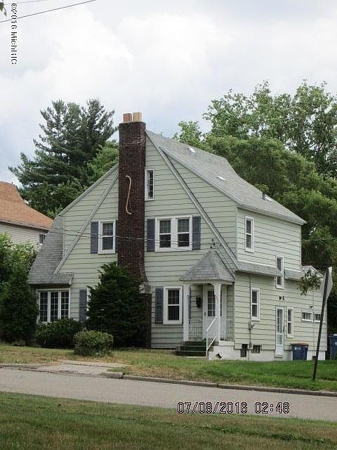 1st image of 740 Bristol Ave NW