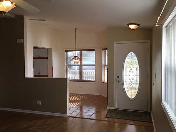 3rd image of 902 Shetland Ct