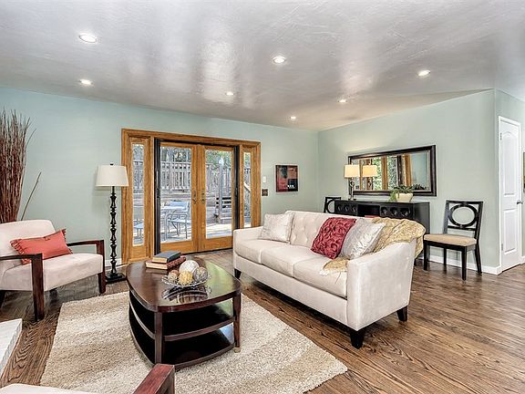 5th image of 10826 Cotter St