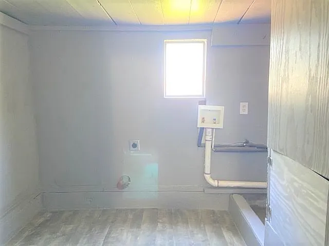 3933 Pine Ave — Photo 12